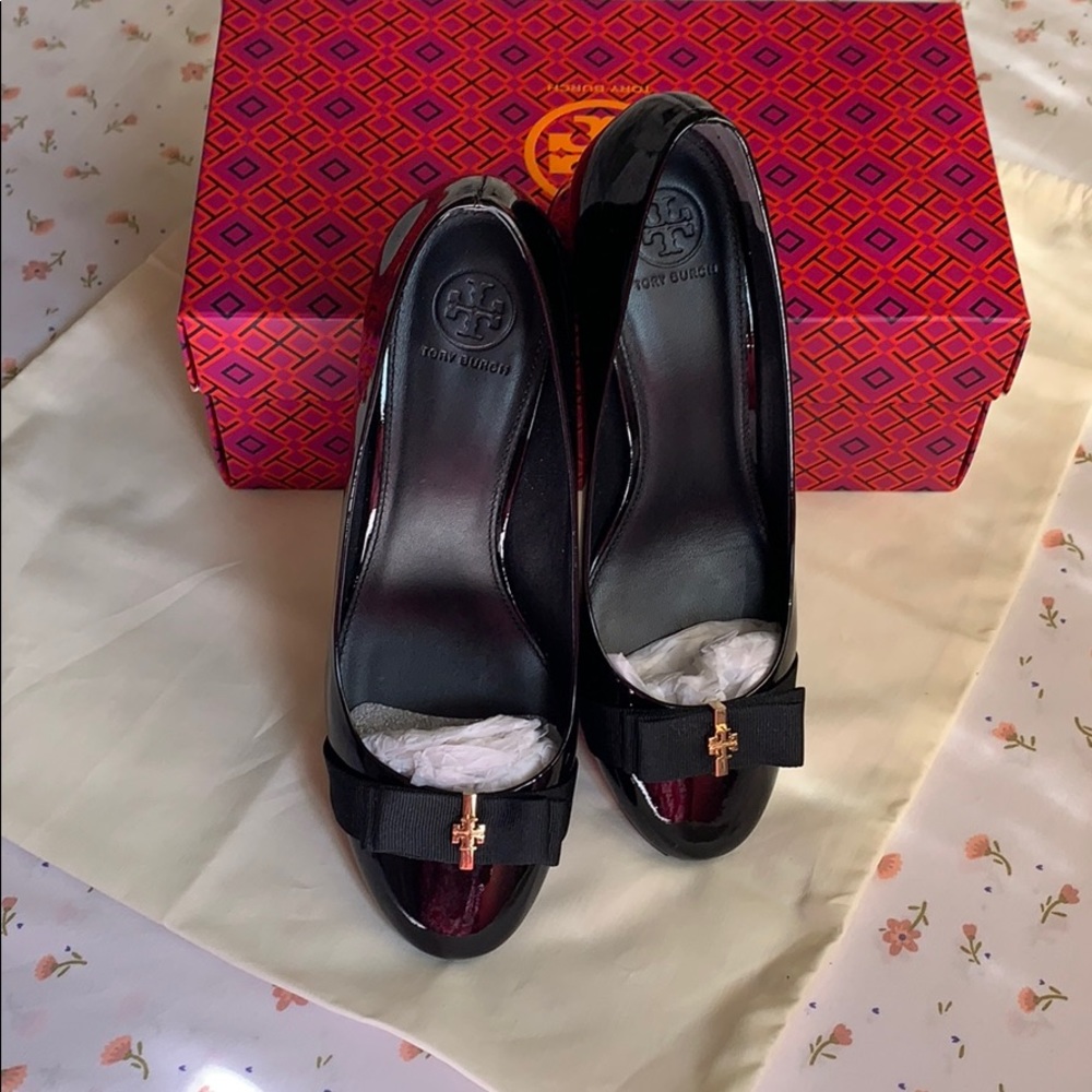 Tory Burch Comfortable heels!! 😍😍